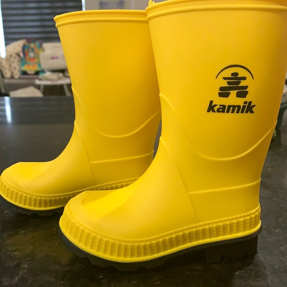 Kamik stomp Rai boot, toddler size 5